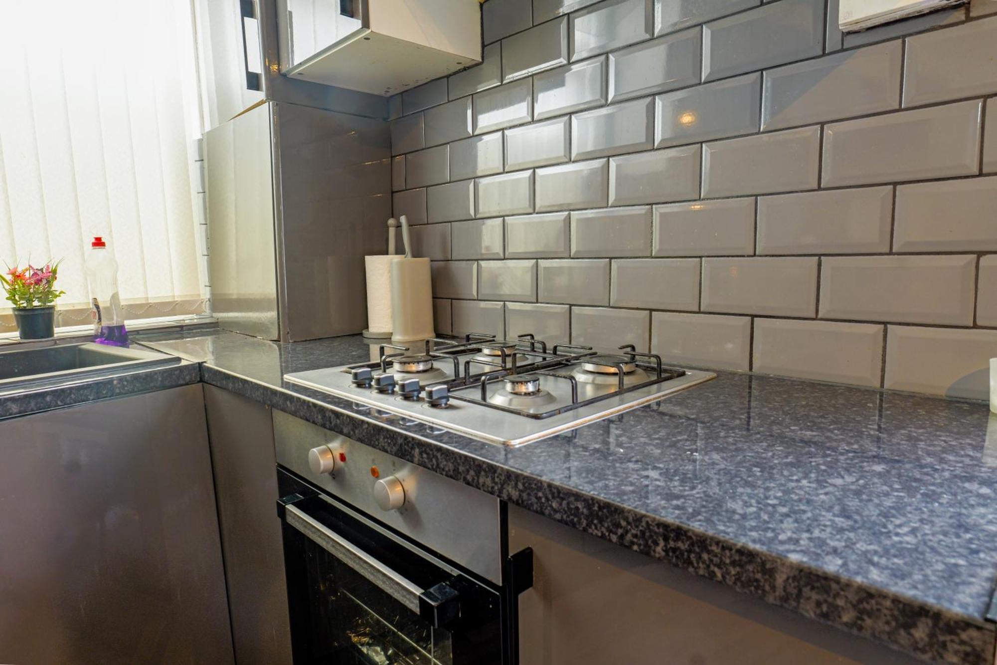 Rochdale 3 Bedroom House 2 Bath With Free Parking Sleeps 7 Екстер'єр фото