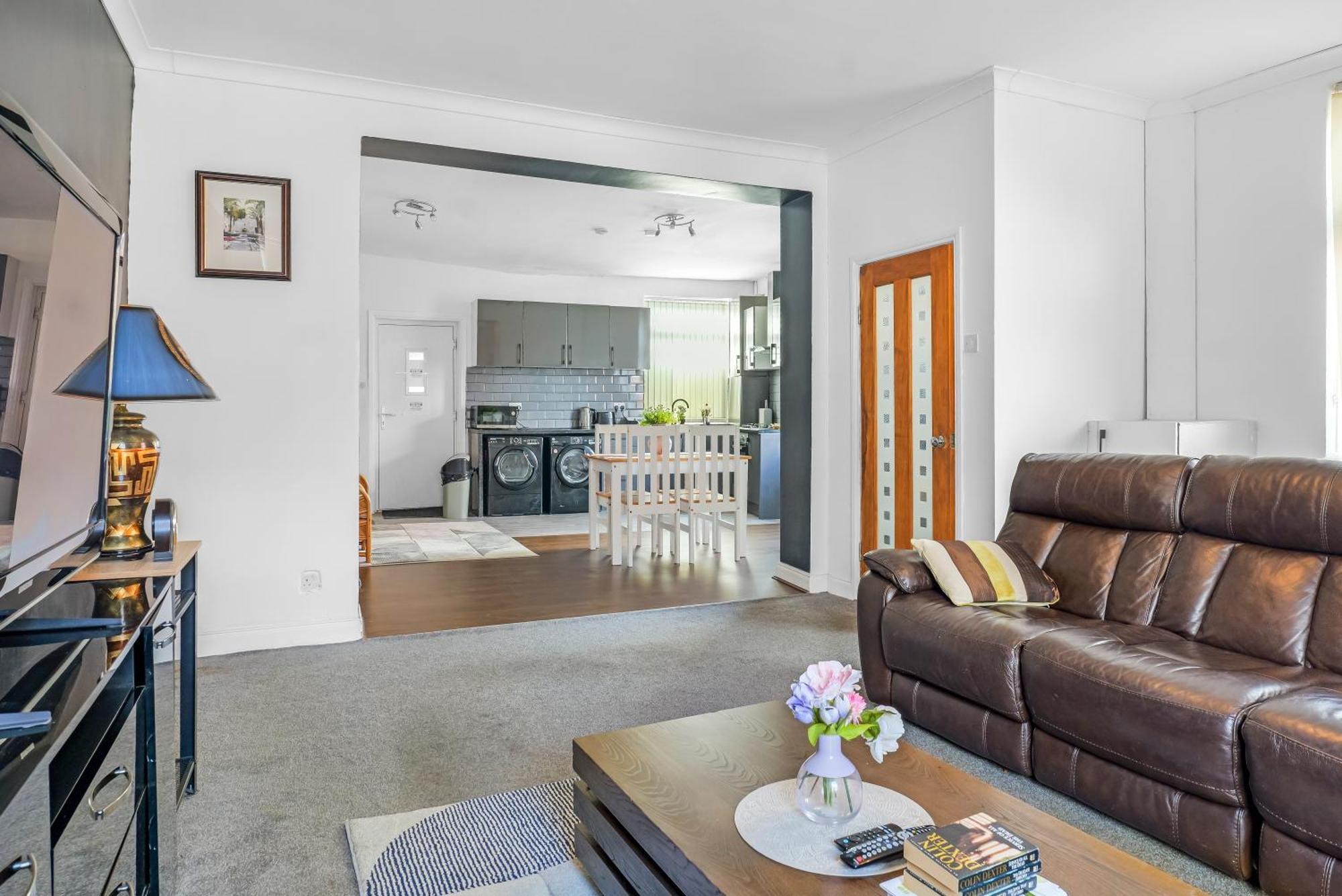 Rochdale 3 Bedroom House 2 Bath With Free Parking Sleeps 7 Екстер'єр фото