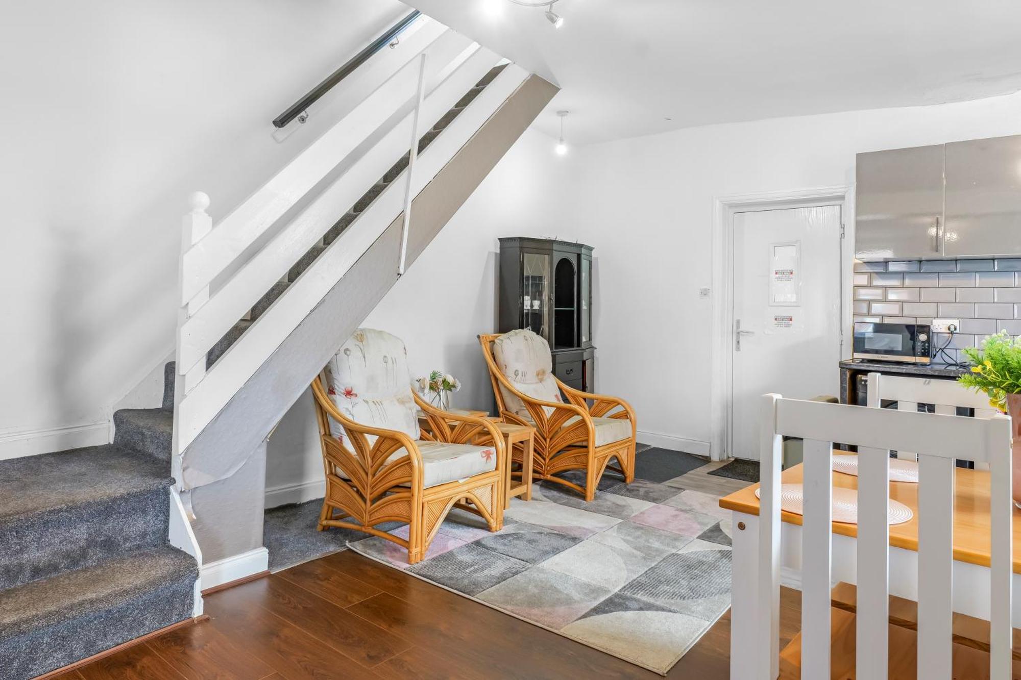 Rochdale 3 Bedroom House 2 Bath With Free Parking Sleeps 7 Екстер'єр фото